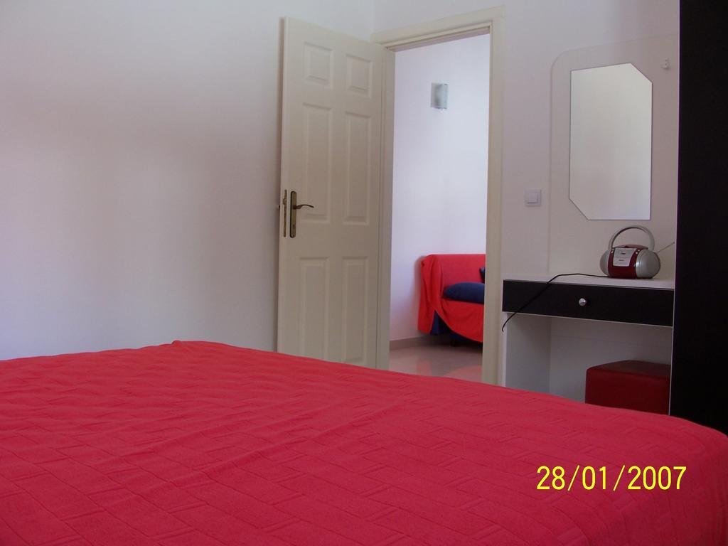 Apartments Perdijic Nemira Omiš Rum bild