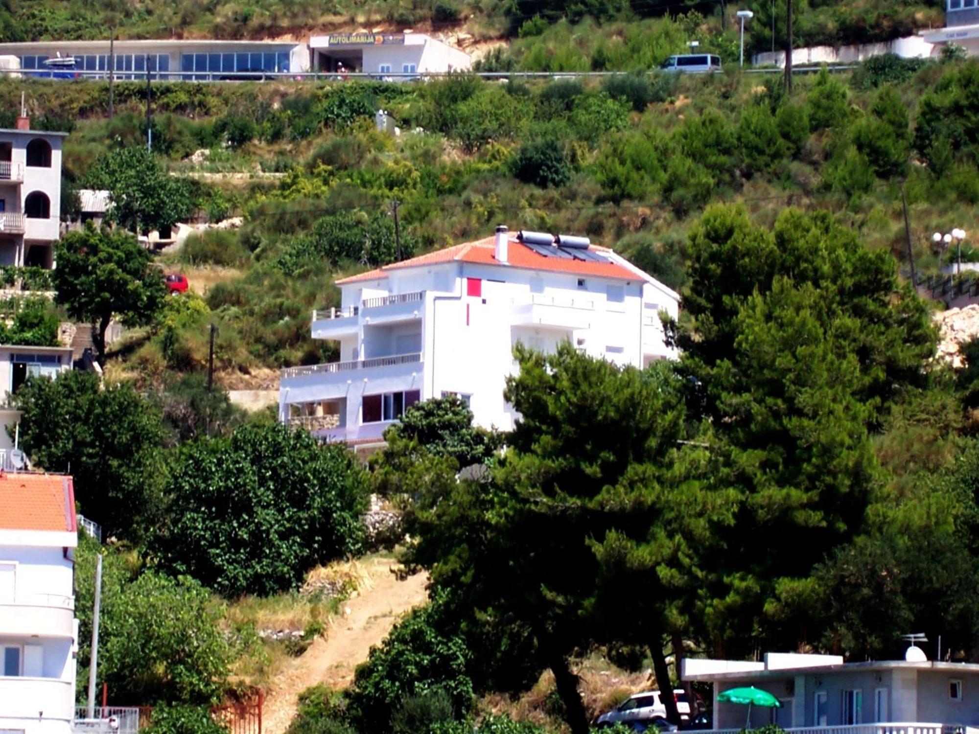 Apartments Perdijic Nemira Omiš Exteriör bild