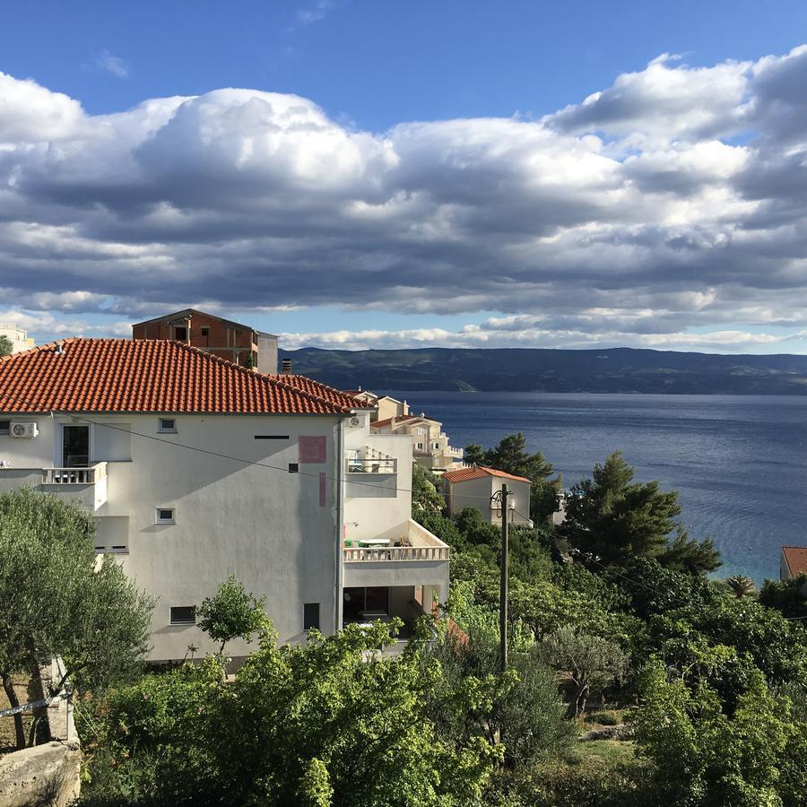 Apartments Perdijic Nemira Omiš Exteriör bild